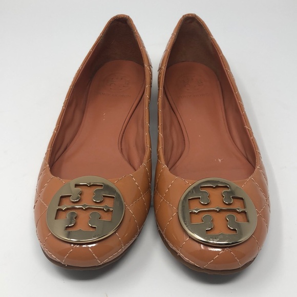 Tory Burch Shoes - SOLD 🎉 Burch salmon quilted flats